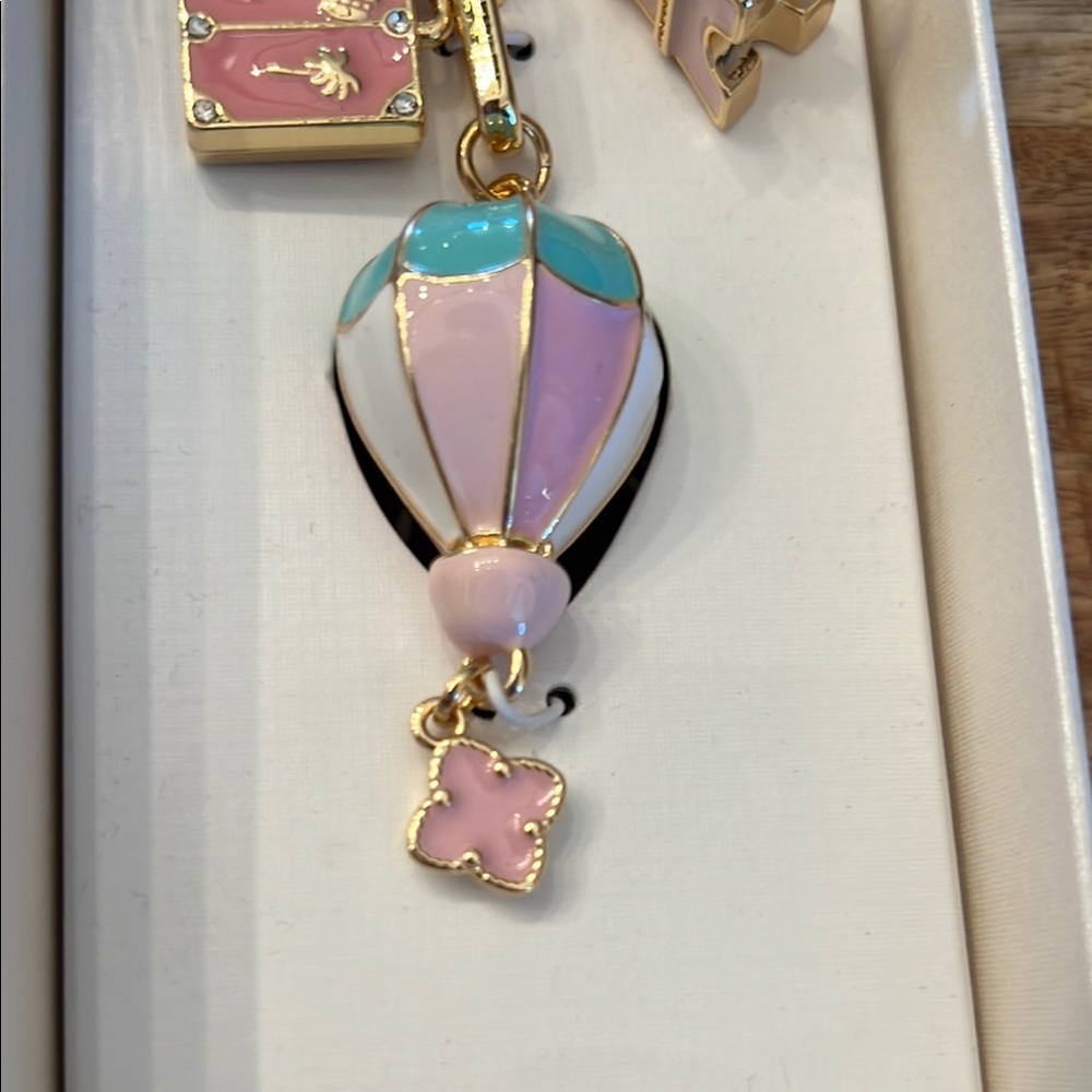 Piper K Bag Hot air Balloon Charm & Key Chain NWT - Picture 4 of 5